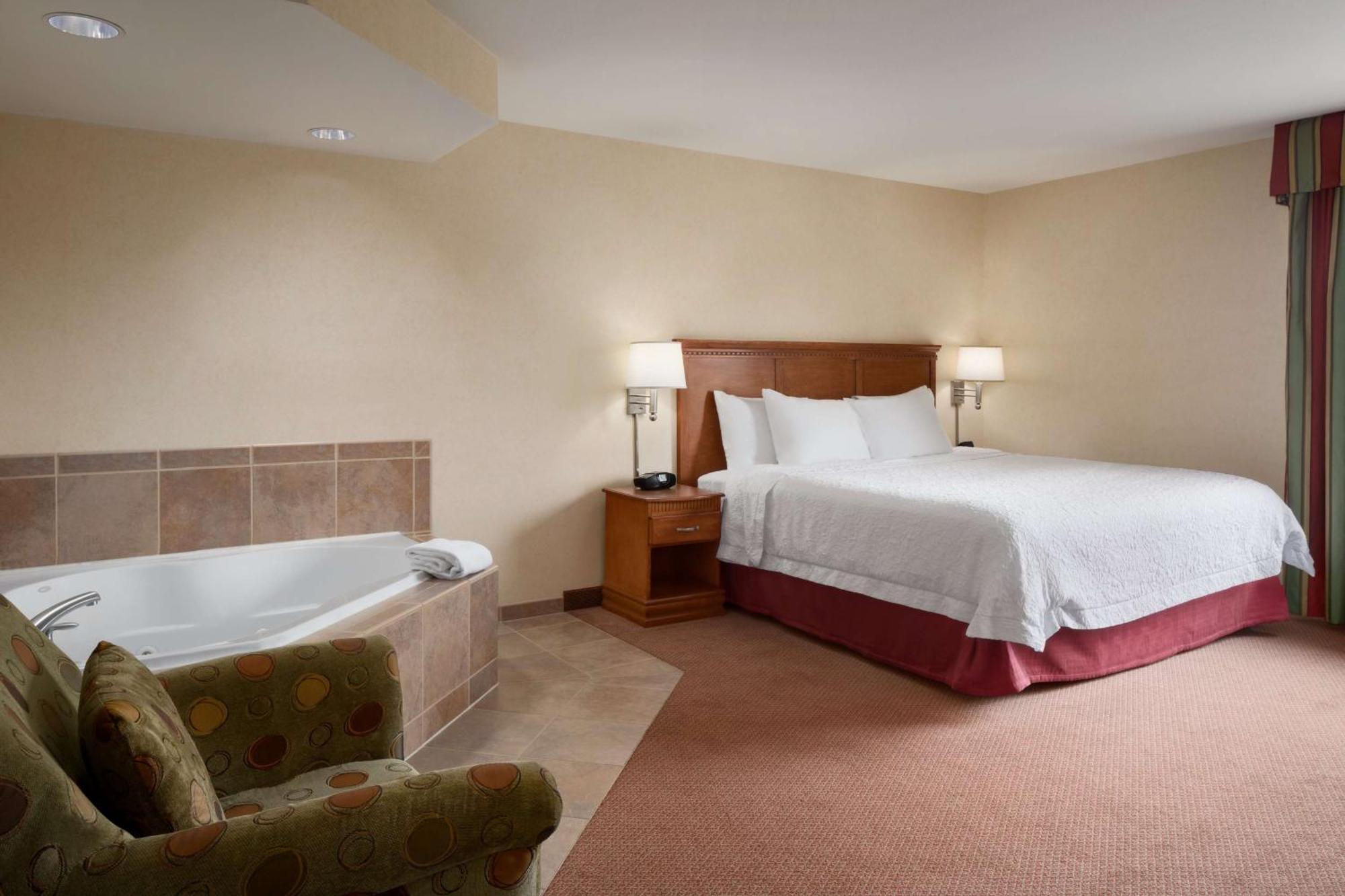 Hampton Inn Belle Vernon Dış mekan fotoğraf